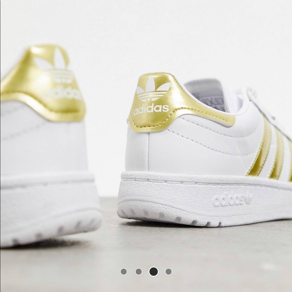 Adidas original women sport shoes - Picture 3 of 7